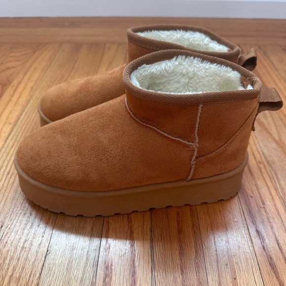 Platform Ankle Shearling Boot Size 7 - Picture 1 of 9